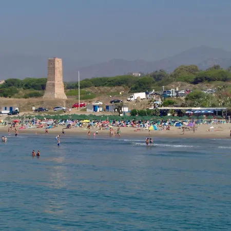 Apartment Holidays In Puerta Del Mar Ref2065 Sitio de Calahonda