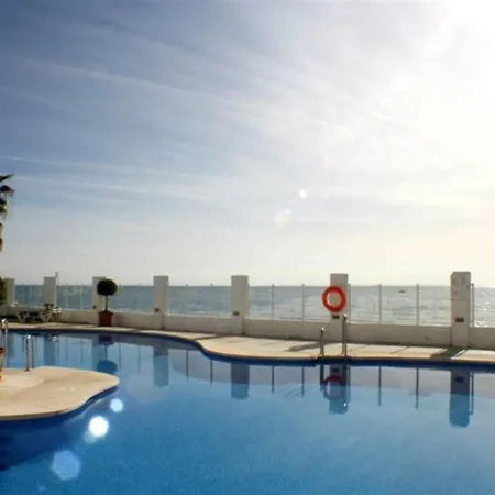 Apartment Holidays In Puerta Del Mar Ref2065 Sitio de Calahonda